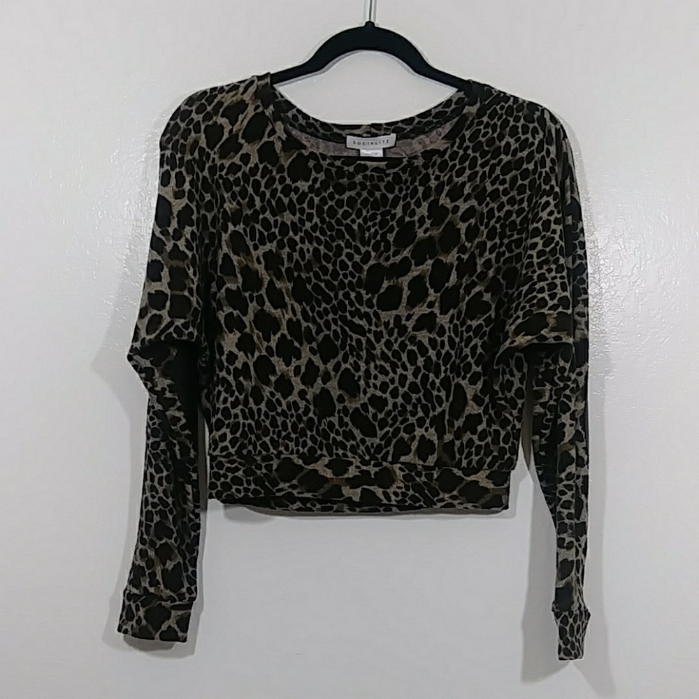 Leopard pattern cropped top
